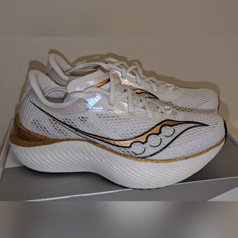 Saucony Women's White and Gold Athletic Shoes